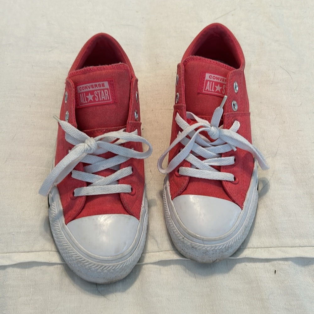 Women’s Pink Converse